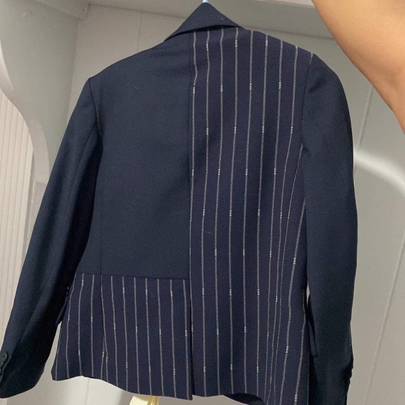 Fendi blazer 1600 in store brand new to small for my kid - Picture 4 of 5